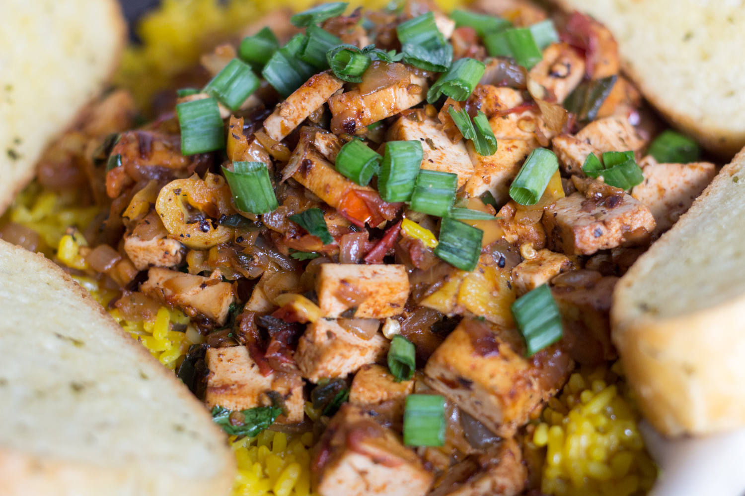 Looking for a quick weekday meal? Try this Smokey Chipotle Vegetarian Skillet! |BeingMelody.com| @BeingMelody