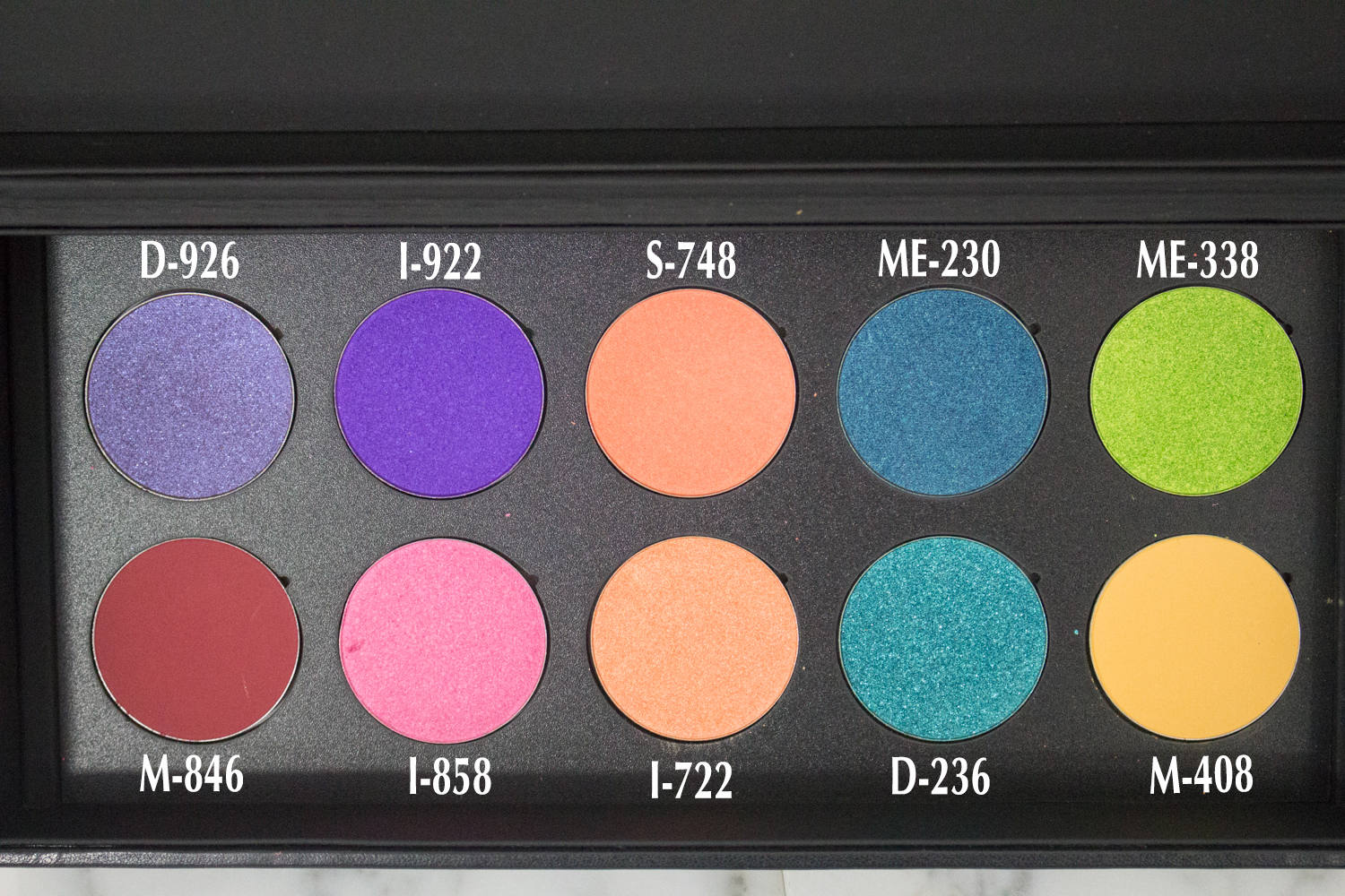 Review: Make Up For Ever Palette 9 Artist Shadow #1