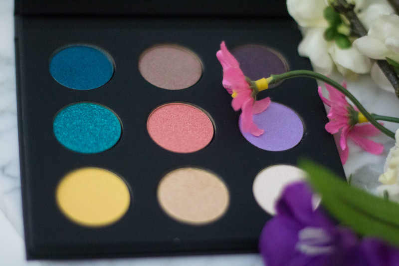 Wear the colors of spring with the Make Up For Ever Artist Palette Vol. 3 in florals. 